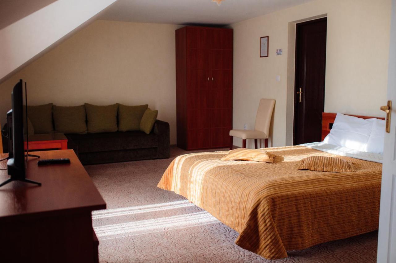 Motel Euro Lyuboml Exterior foto